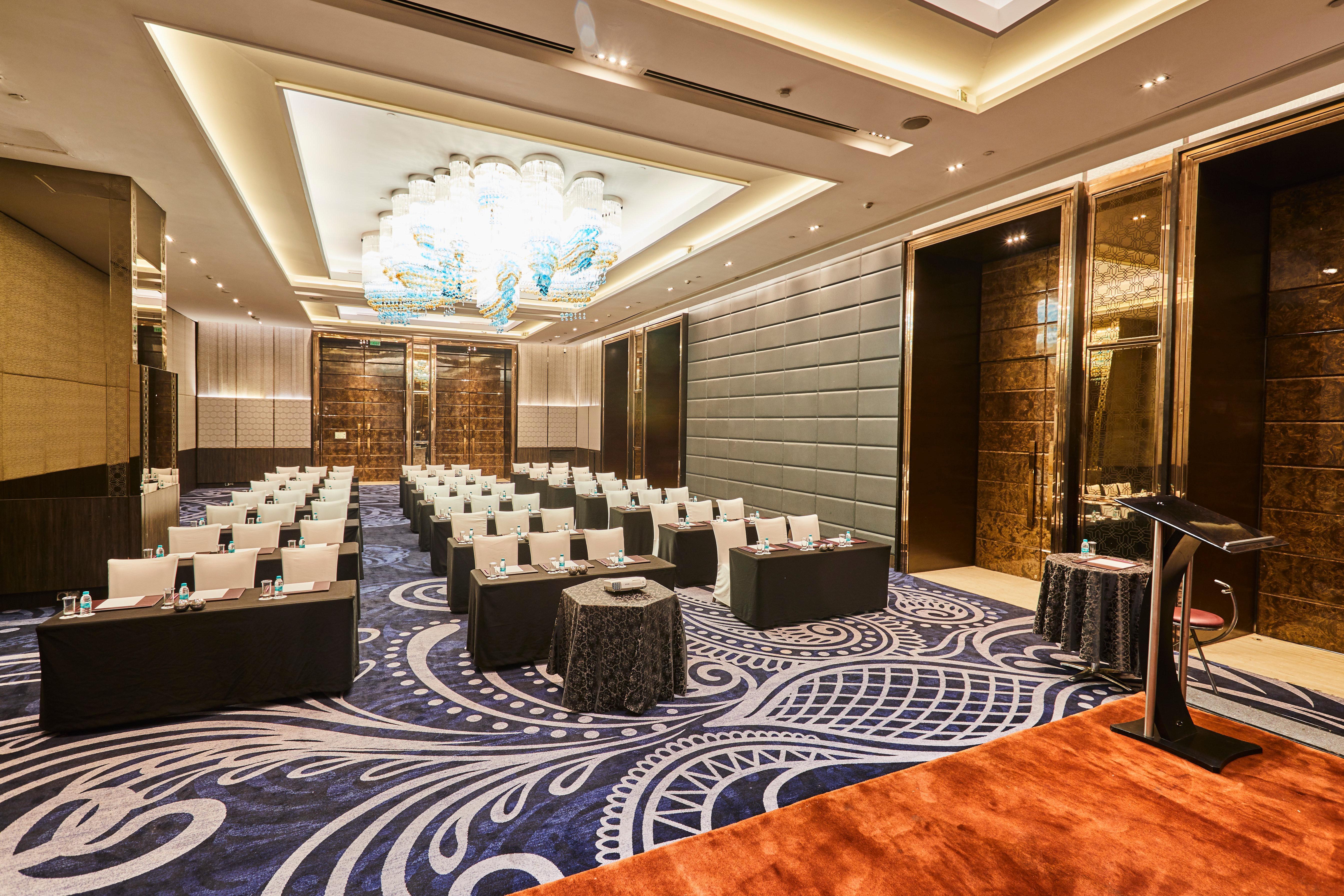 Crowne Plaza New Delhi Rohini By Ihg Hotell Eksteriør bilde