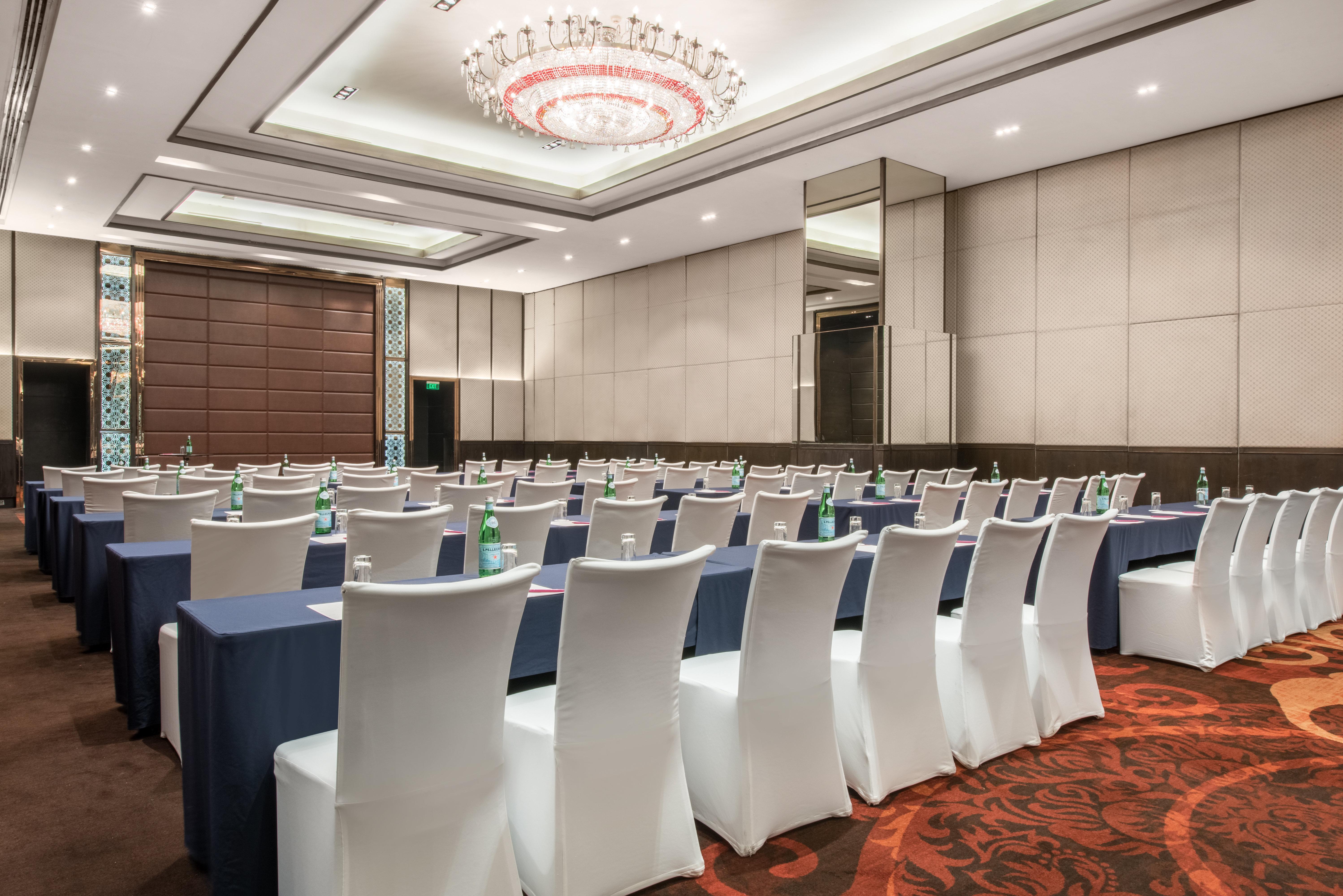 Crowne Plaza New Delhi Rohini By Ihg Hotell Eksteriør bilde