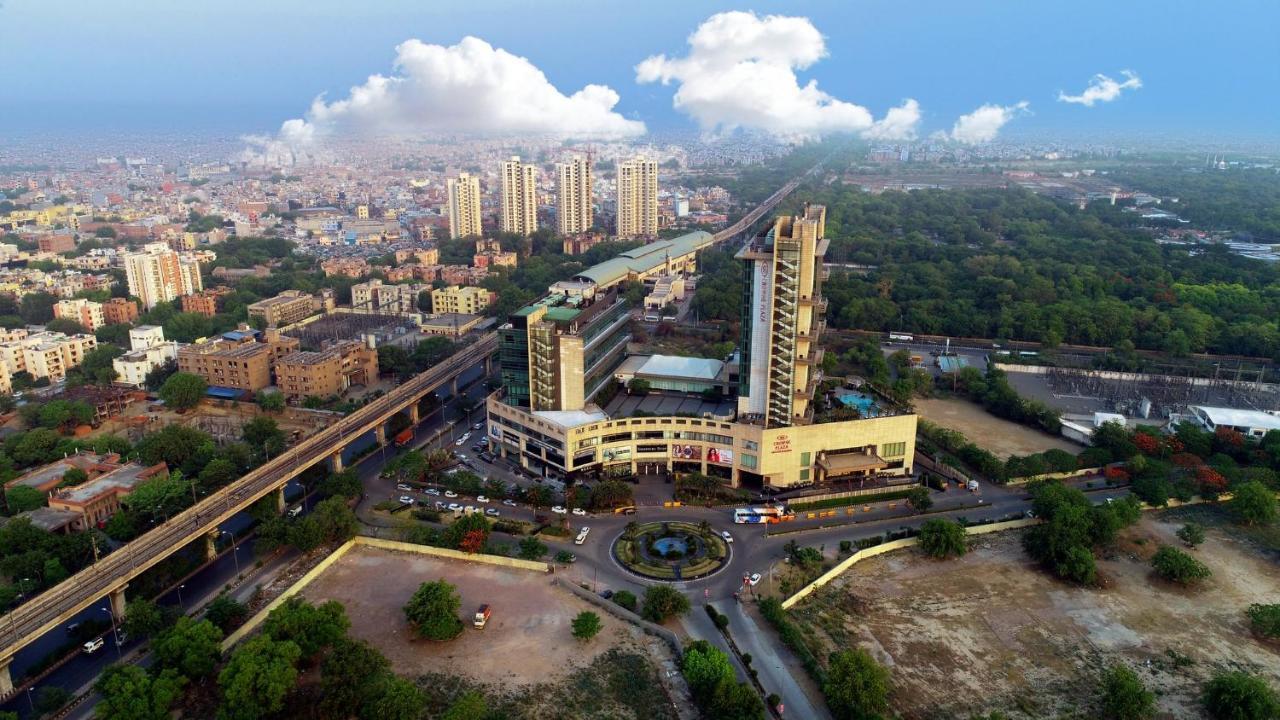 Crowne Plaza New Delhi Rohini By Ihg Hotell Eksteriør bilde