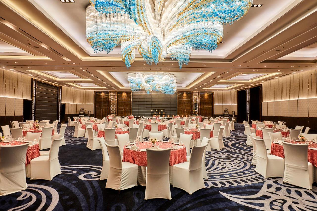 Crowne Plaza New Delhi Rohini By Ihg Hotell Eksteriør bilde